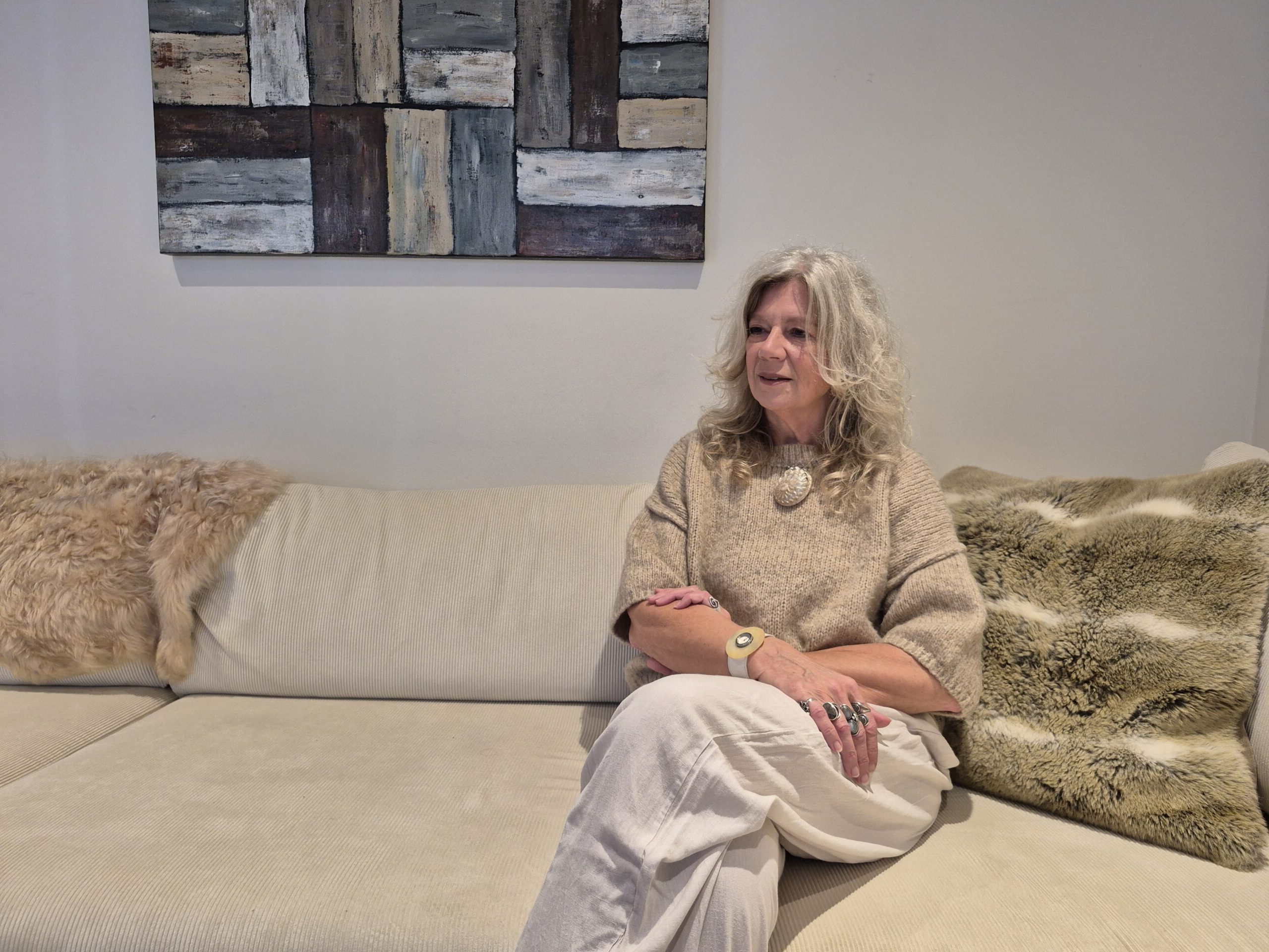 Herkse Sanders in Inzicht in jezelf praktijk tijdens regressietherapie